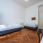 Apartment Legerova *