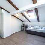 Apartment Legerova *