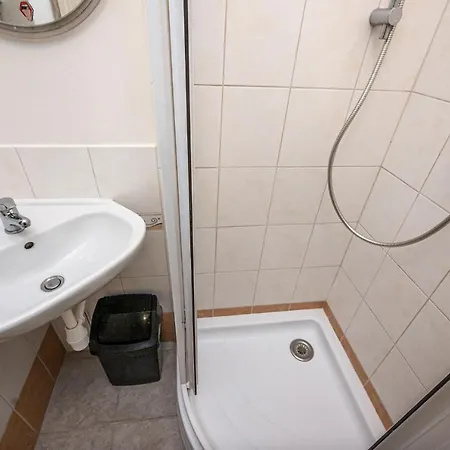 Legerova Appartement Praag