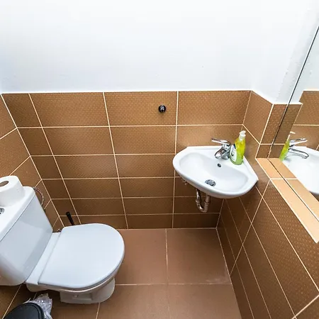 Legerova Appartement Praag